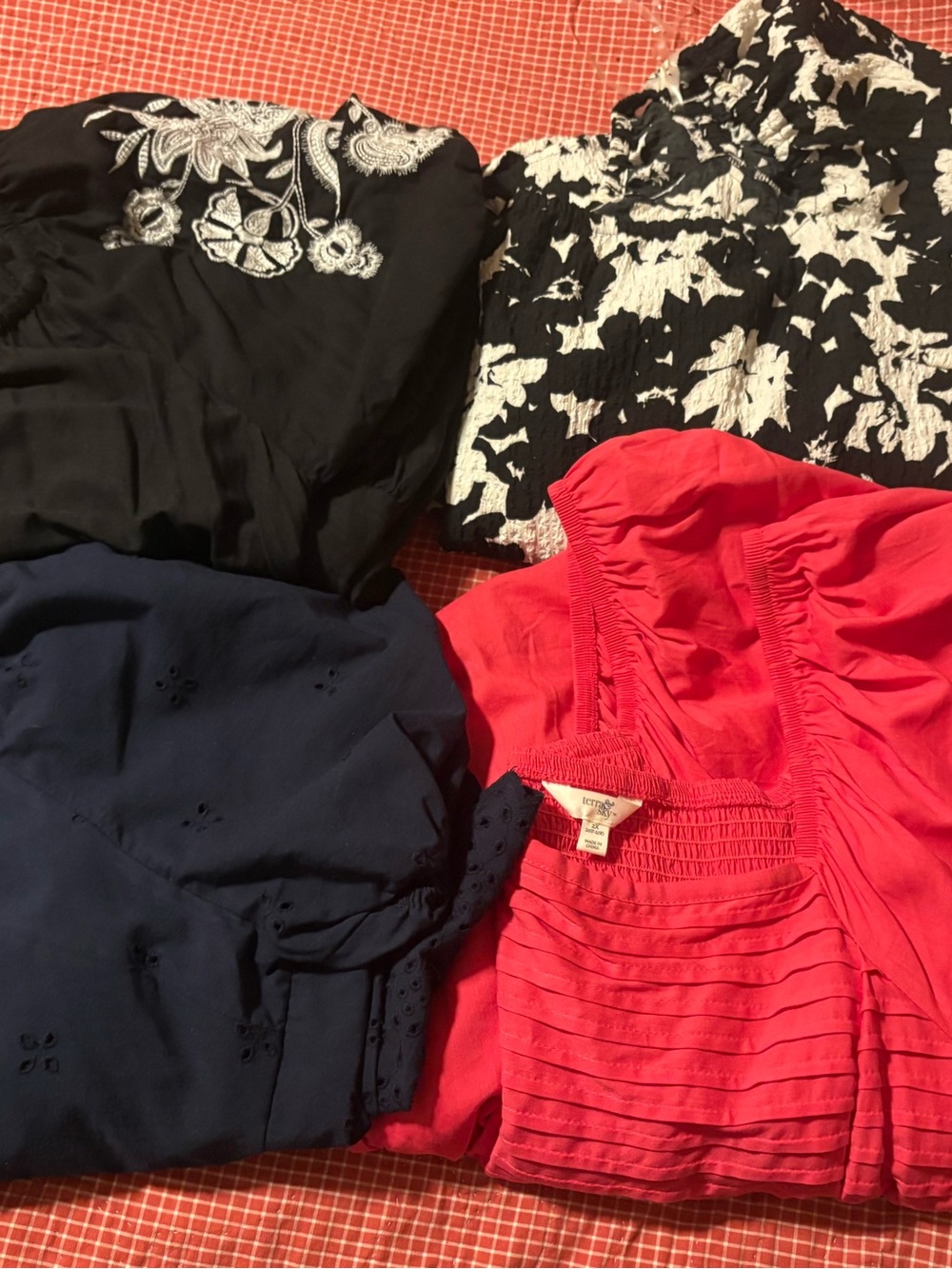 Lot of 4 dresses 2X XXL Terra&sky Time and Tru knox rose